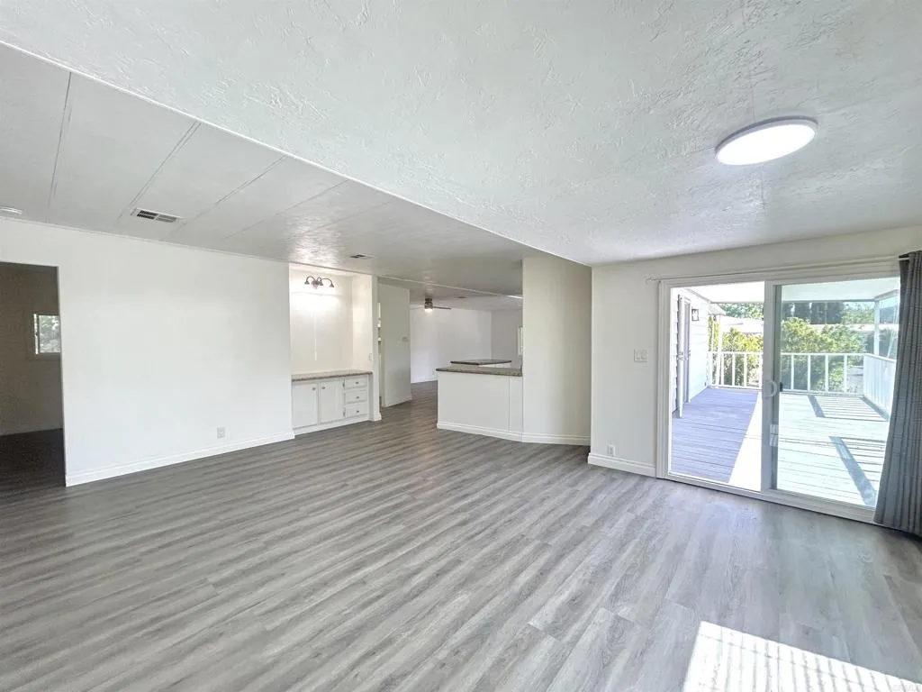 https://cdn.realtyfeed.com/cdn/127/307068651/69806f41a20f1f2ea09efe822c4bb9a5.webp