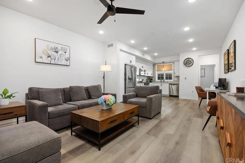 https://cdn.realtyfeed.com/cdn/127/307068696/938be4886151bed907e23222a2ecabc9.webp