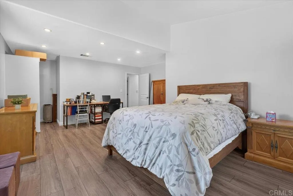 https://cdn.realtyfeed.com/cdn/127/307068762/23f62bb3b2725008f2ad9b8796c092b6.webp