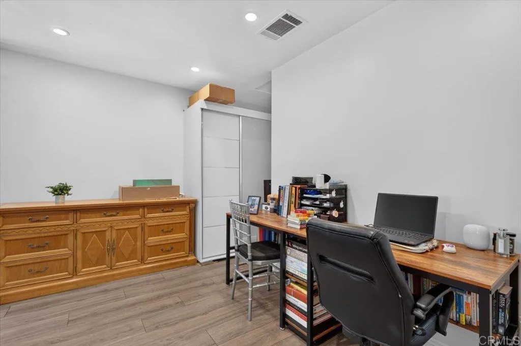 https://cdn.realtyfeed.com/cdn/127/307068762/4a79365c95371aa23d08745f689c48a6.webp