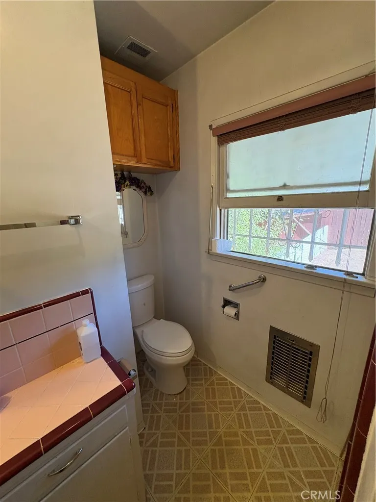 https://cdn.realtyfeed.com/cdn/127/307068765/0b6ad21c39b21dc524d43f3b785de33b.webp
