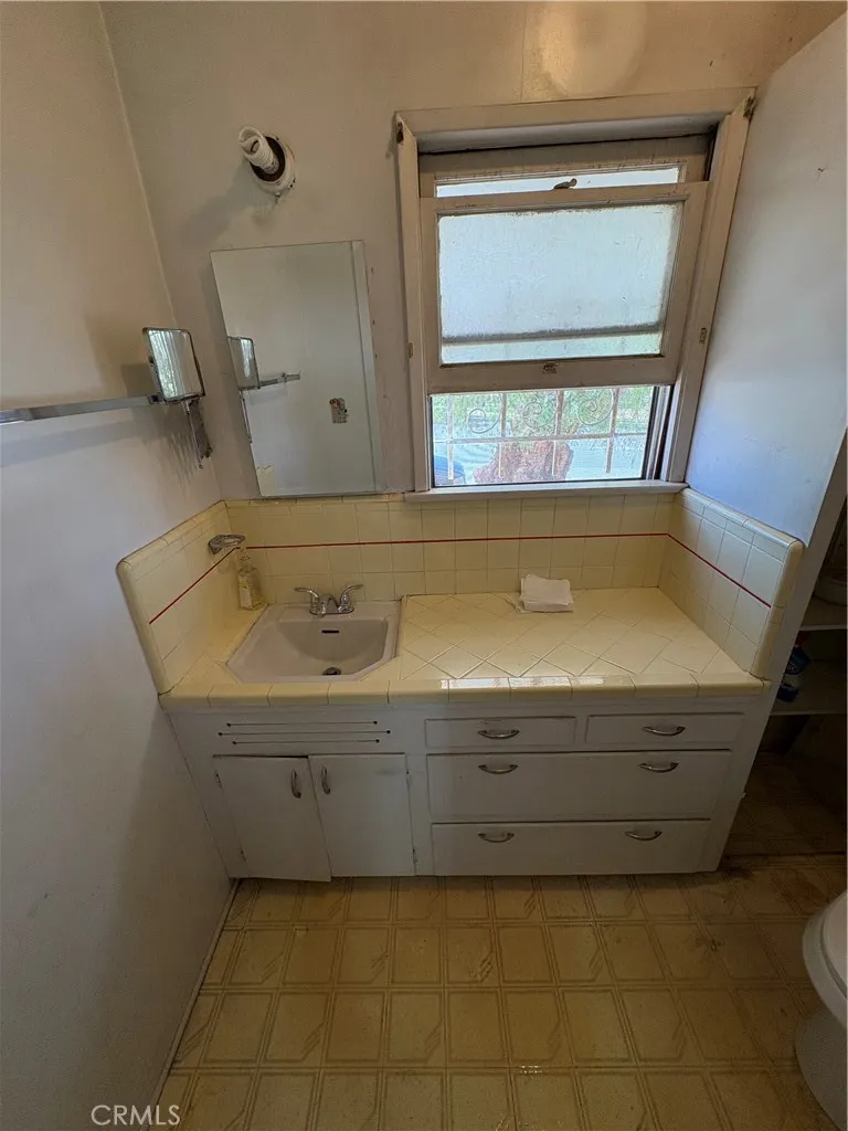 https://cdn.realtyfeed.com/cdn/127/307068765/471fdce24170c8af2d7ec1adcb2df46a.webp