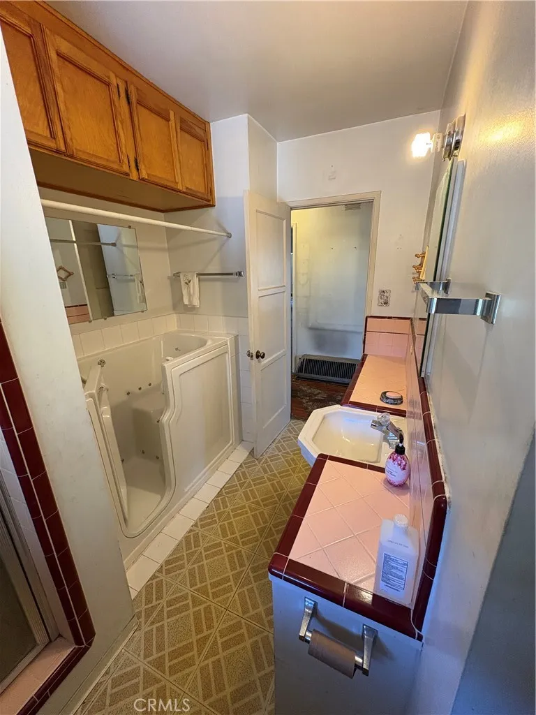 https://cdn.realtyfeed.com/cdn/127/307068765/a768a35b1ddd733c7388038810fffb6e.webp