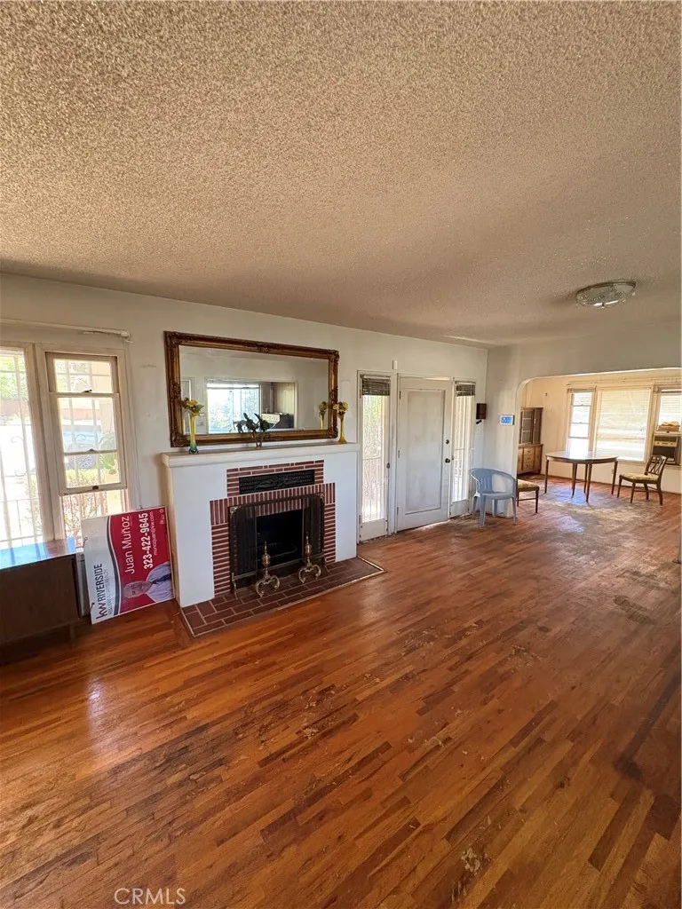 https://cdn.realtyfeed.com/cdn/127/307068765/b42f1ea9709c8a68c5e7e682af3341d8.webp