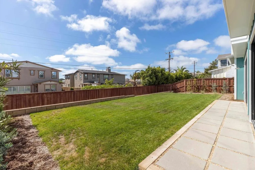 https://cdn.realtyfeed.com/cdn/127/307068779/4de18c61cff2a920a044cf7381f712f6.webp