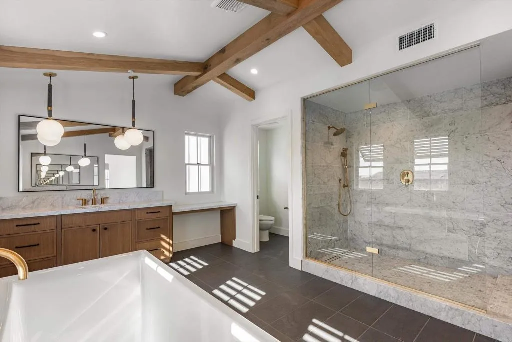 https://cdn.realtyfeed.com/cdn/127/307068779/6989b2cab7a54a88ba301bf813193677.webp
