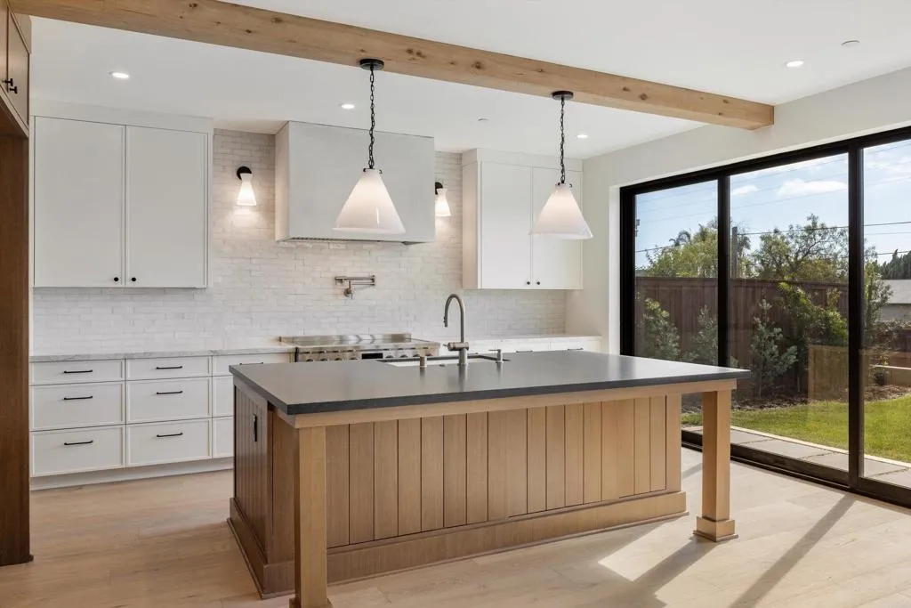 https://cdn.realtyfeed.com/cdn/127/307068779/ef964a4de608ba42fae680d88353426c.webp