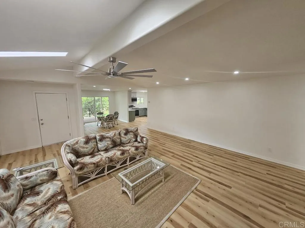 https://cdn.realtyfeed.com/cdn/127/307068812/0cef7fe2a3179f933d4daf0c6924046b.webp