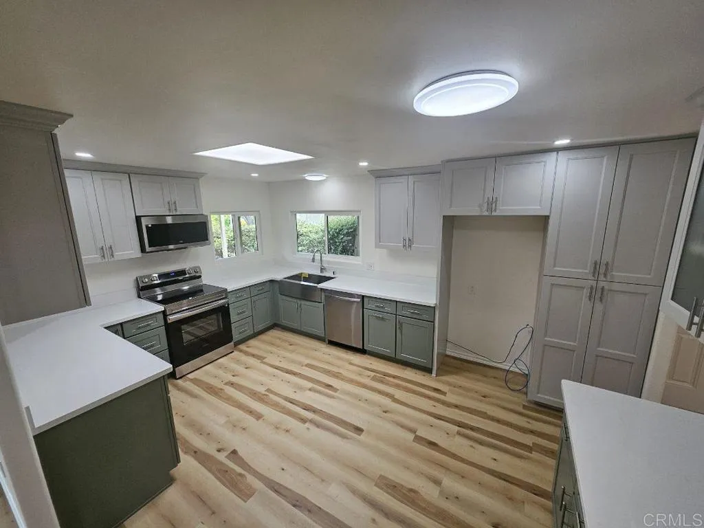 https://cdn.realtyfeed.com/cdn/127/307068812/4941e7bde00337e95ea93d2239739679.webp