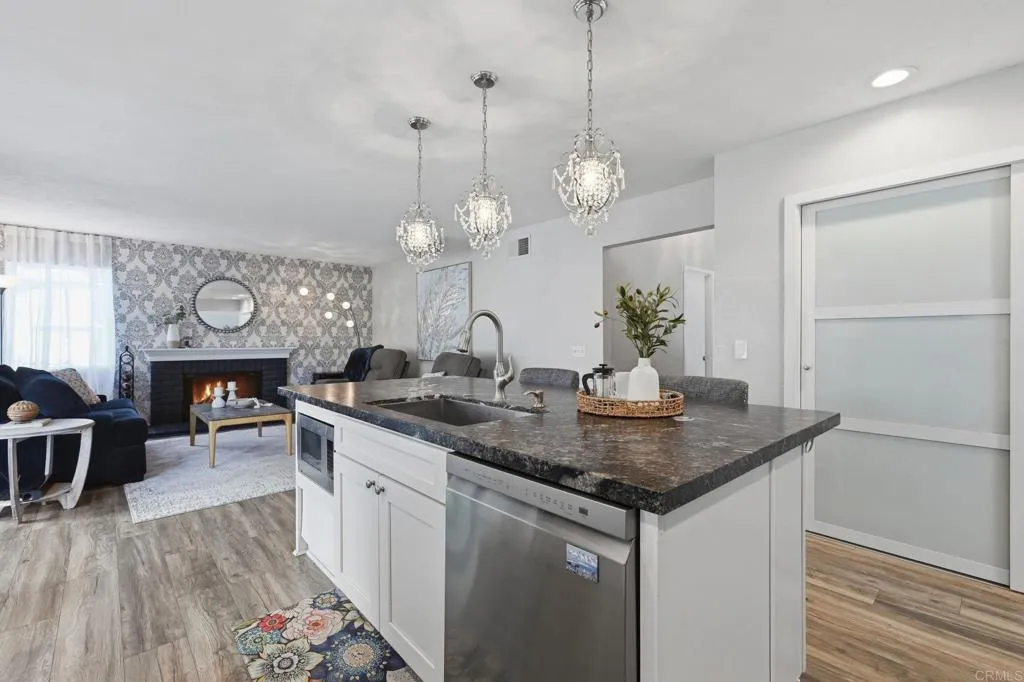 https://cdn.realtyfeed.com/cdn/127/307068914/41005b9e968e089decbfbcbd6a0a30e3.webp