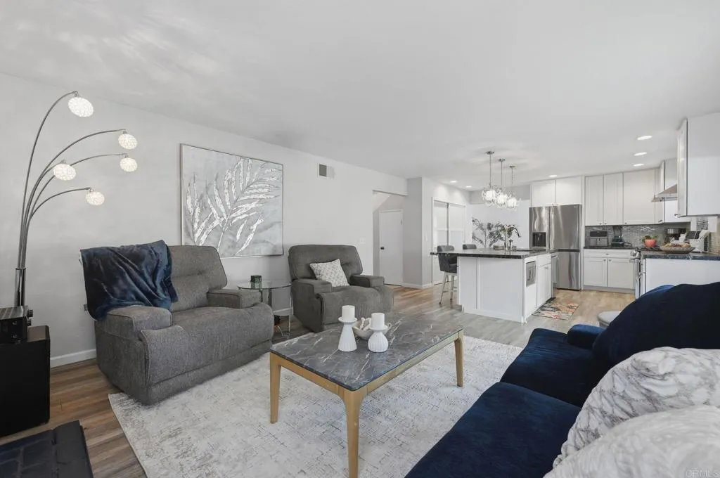 https://cdn.realtyfeed.com/cdn/127/307068914/93189fc7597c25e68be0790e1b609964.webp