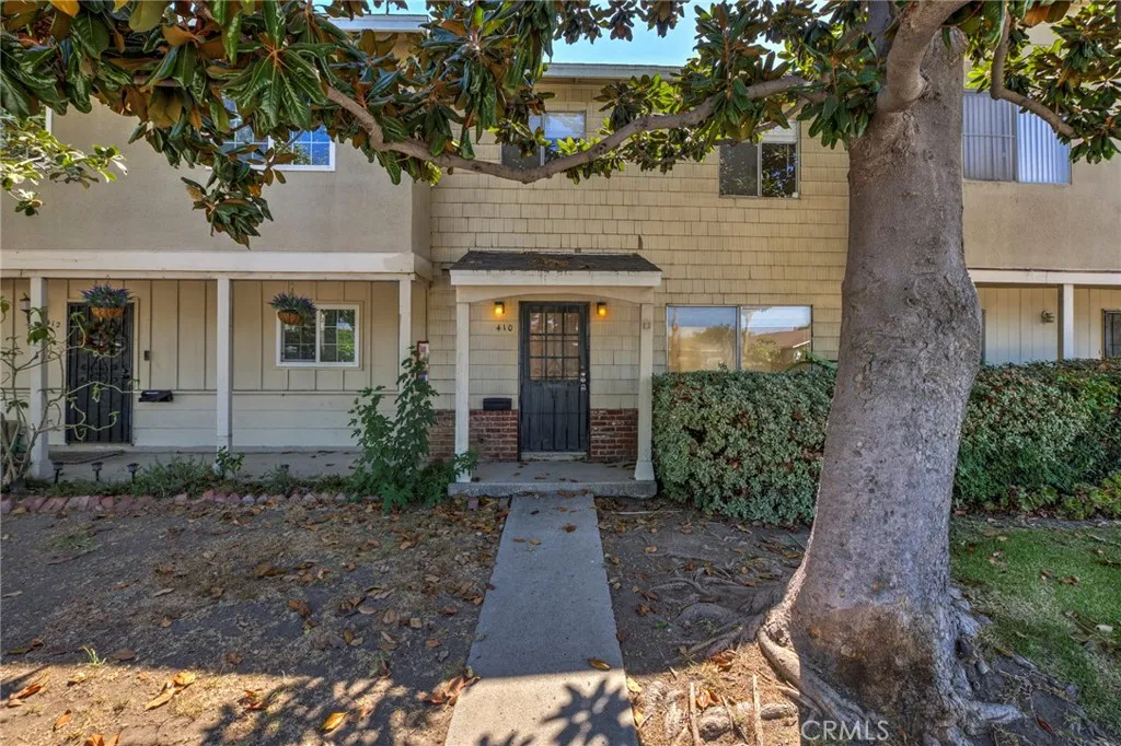410 N Cerritos