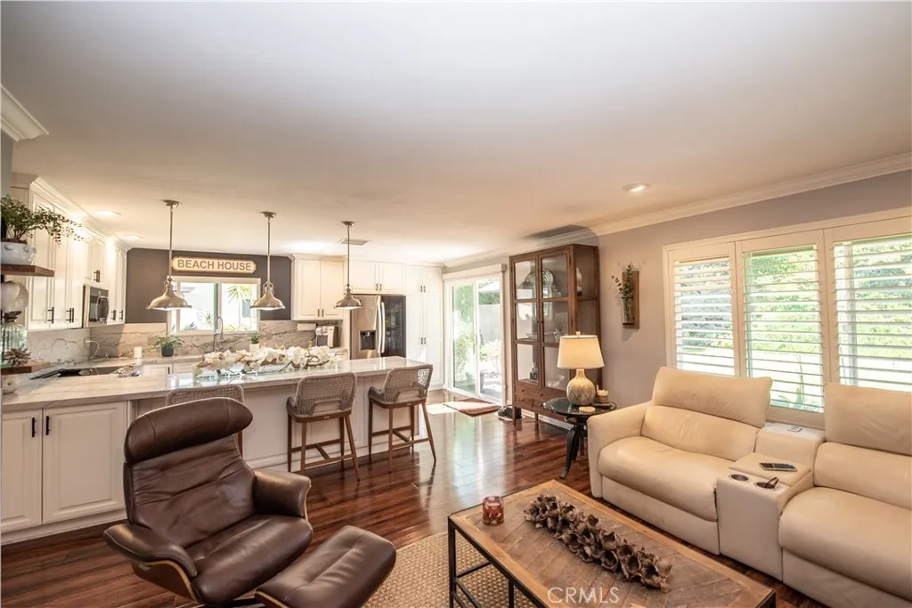 https://cdn.realtyfeed.com/cdn/127/307069031/32f8e1c98b16db3ab6b950ff37864a6e.webp