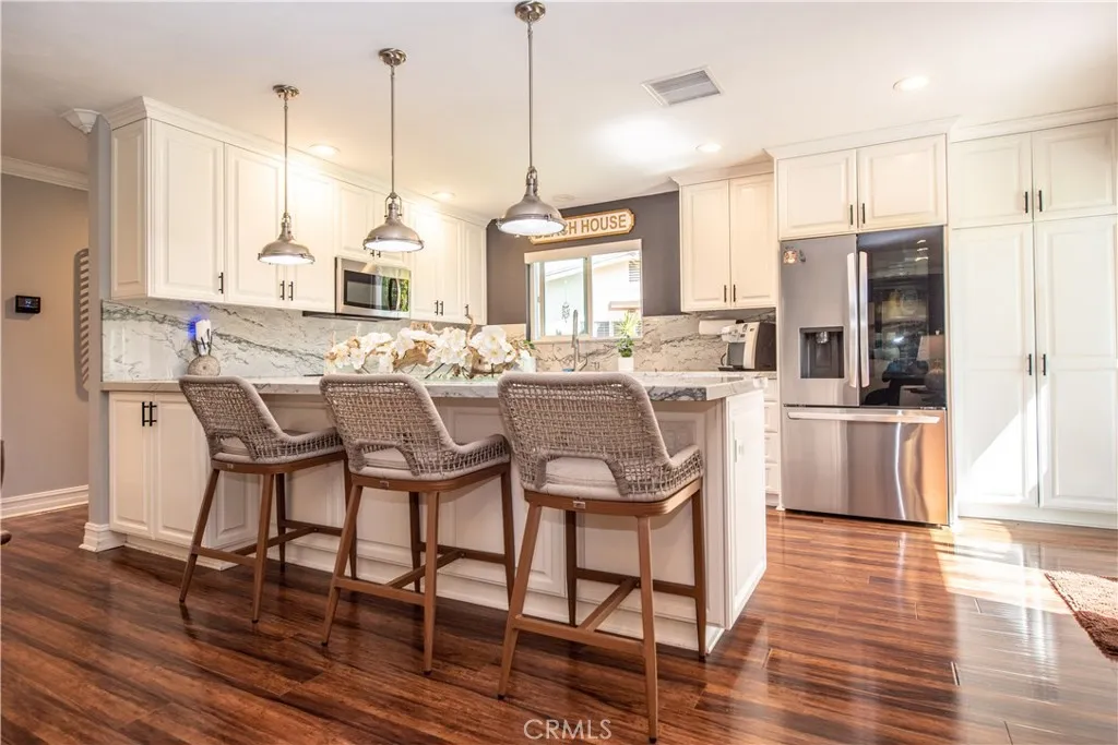 https://cdn.realtyfeed.com/cdn/127/307069031/64bd626e6b8b59fe8fce17d18193ae2d.webp