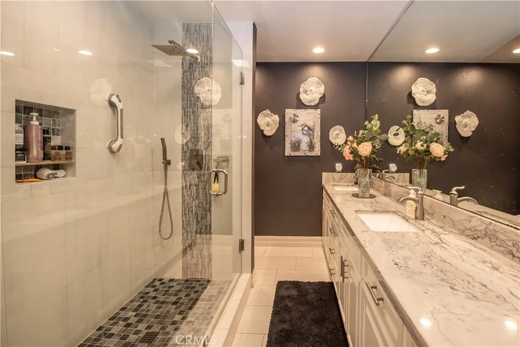 https://cdn.realtyfeed.com/cdn/127/307069031/c4169b320d8746fe5aab29de3bb7dfe5.webp