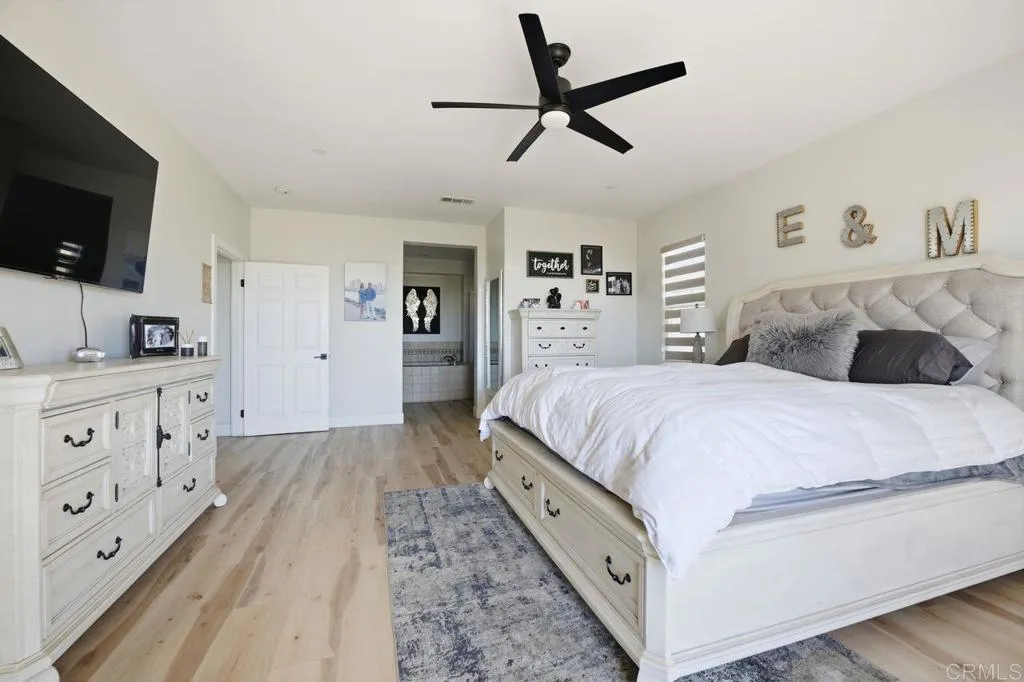 https://cdn.realtyfeed.com/cdn/127/307069037/cfbb4067d1038bcdc79b36ae4e52f6bd.webp