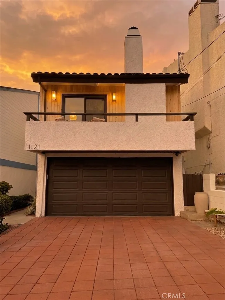 1121 Stanford