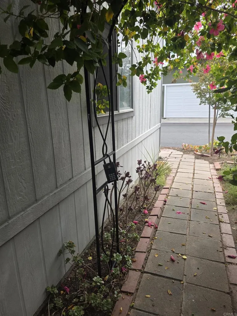 https://cdn.realtyfeed.com/cdn/127/307069092/910ae64c22d4dcffb896cab69c23816f.webp