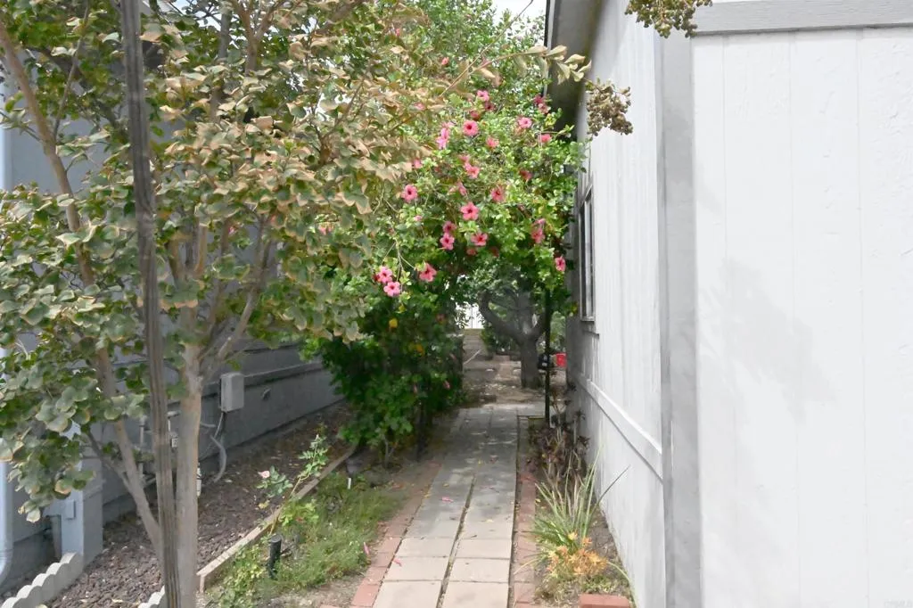 https://cdn.realtyfeed.com/cdn/127/307069092/a1a06a544bbccebd6bfa44d8d5c56ce1.webp