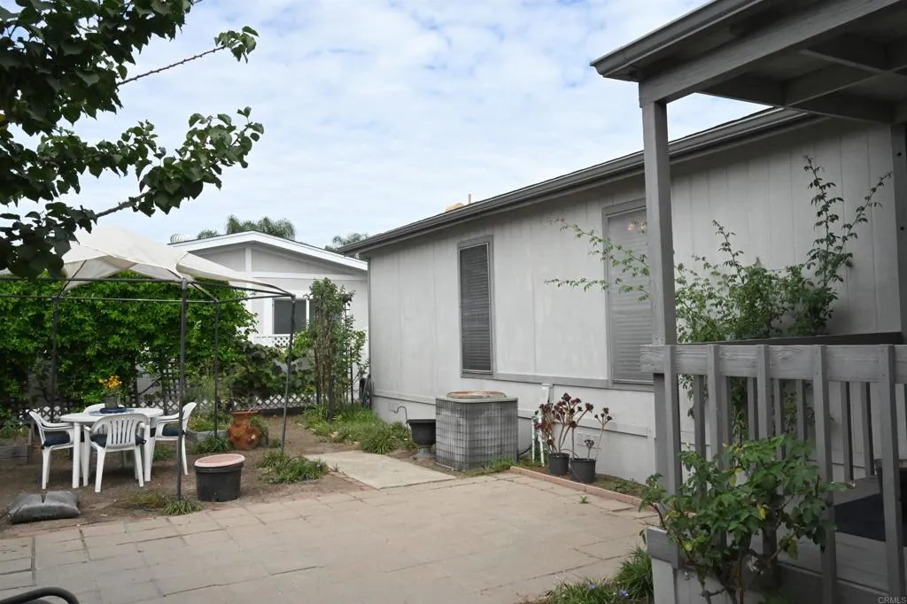 https://cdn.realtyfeed.com/cdn/127/307069092/eb1968f4950c4e6d0cabe3e8b069e0ea.webp