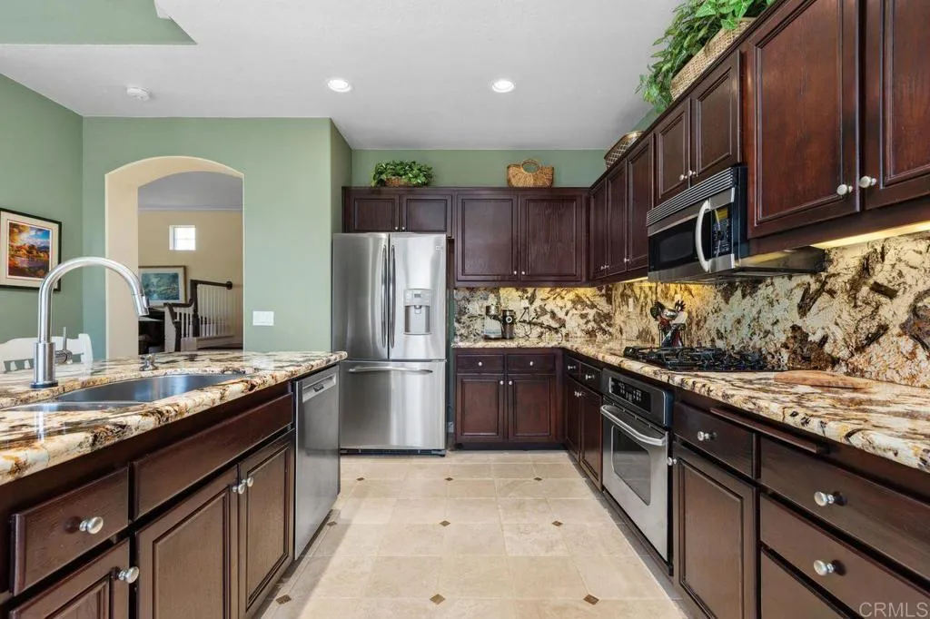 https://cdn.realtyfeed.com/cdn/127/307069116/4b37782545d54efe8ce4efaf9877daa4.webp