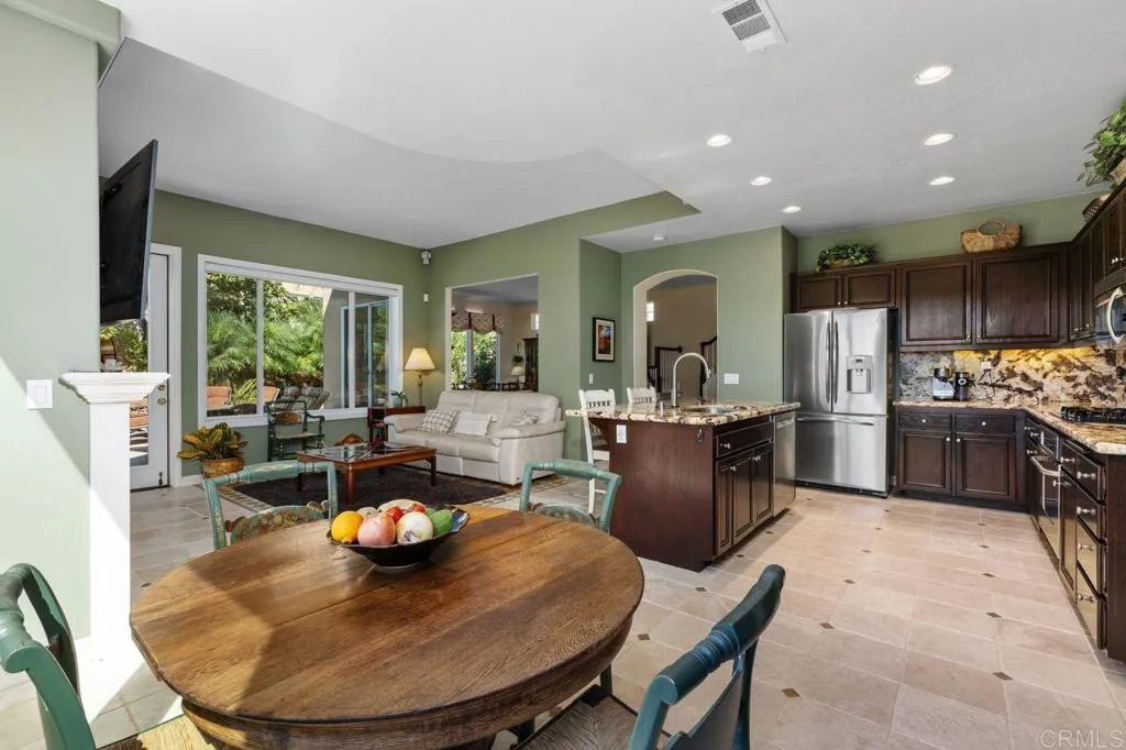 https://cdn.realtyfeed.com/cdn/127/307069116/4e86eaab387bf7186e241da9fc61cdc0.webp