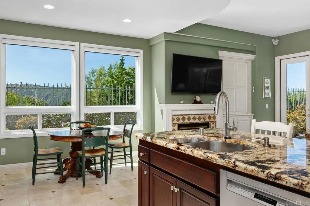 https://cdn.realtyfeed.com/cdn/127/307069116/73ab153dd7fe399f00e3439bac67fb55.webp