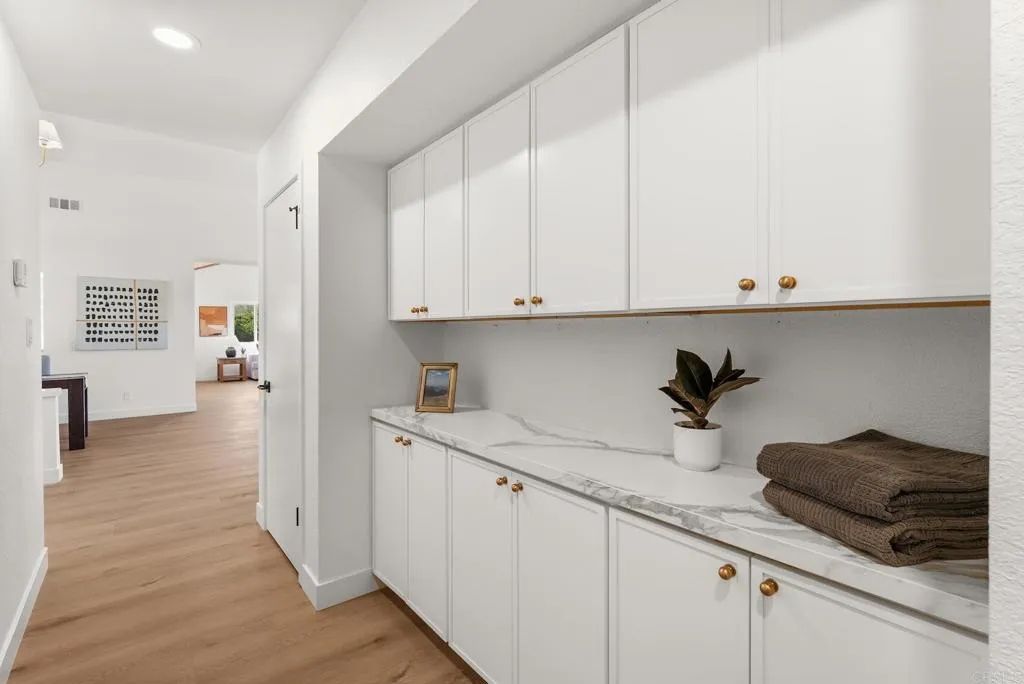 https://cdn.realtyfeed.com/cdn/127/307069122/28fd3861fef30ed5706c8dde33afdd7d.webp