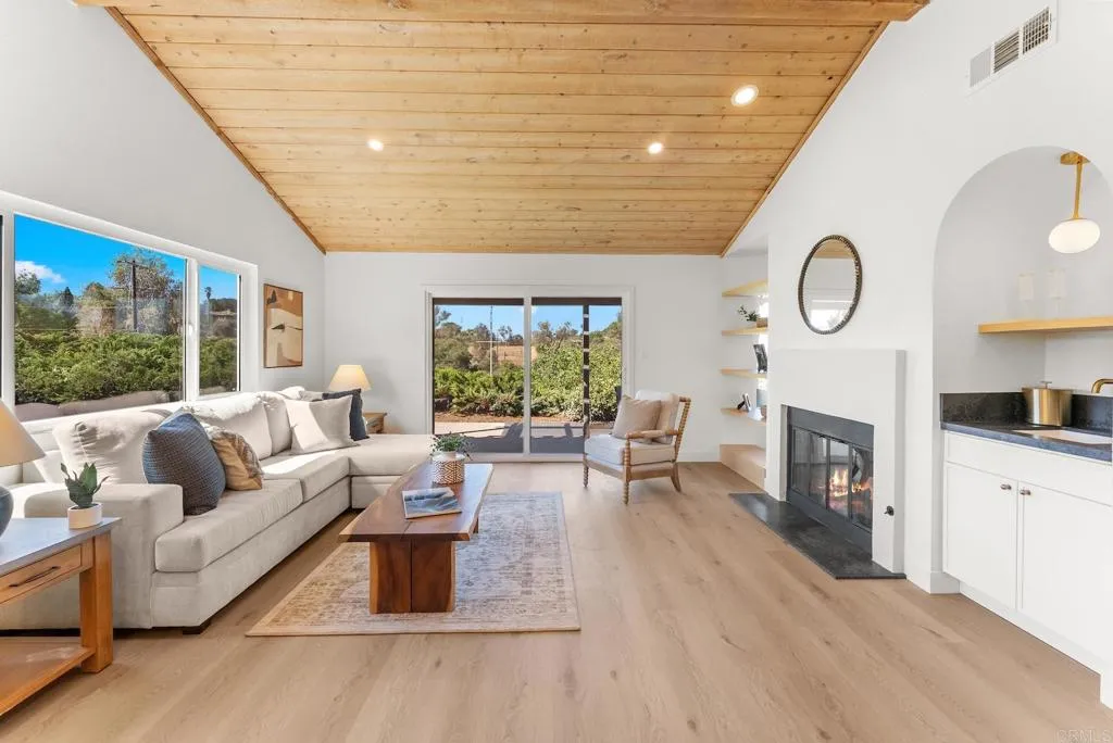 https://cdn.realtyfeed.com/cdn/127/307069122/2a7103495bdcca865fed2fb14aac30ae.webp