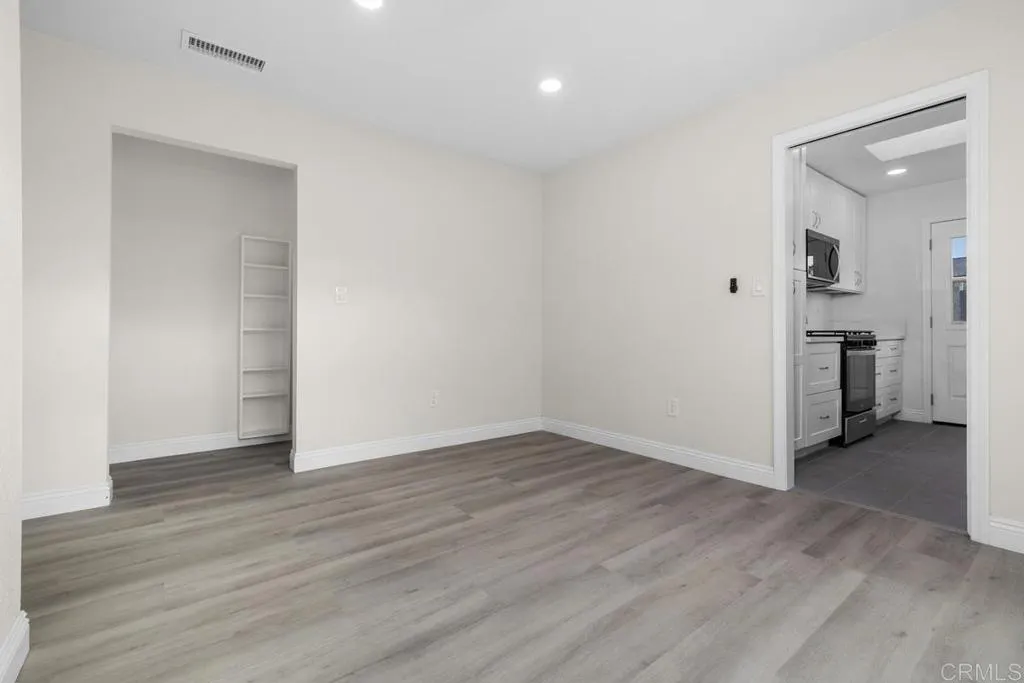 https://cdn.realtyfeed.com/cdn/127/307069170/617996bd0f7b6e8df5666b8c38bb253e.webp