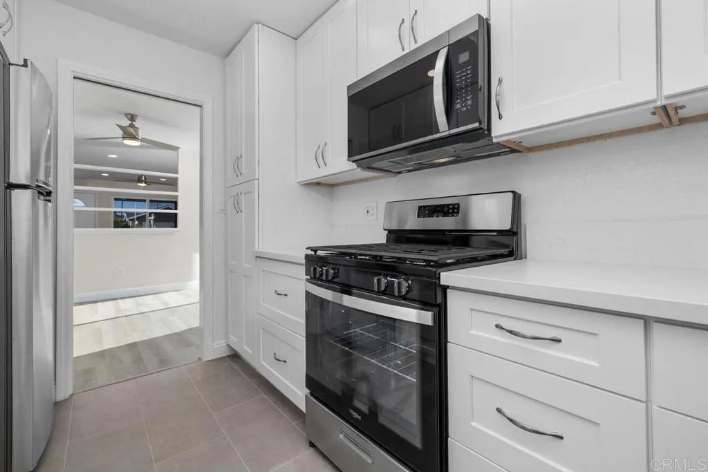 https://cdn.realtyfeed.com/cdn/127/307069170/9d93aad35c7333e80bbd918340aaa464.webp
