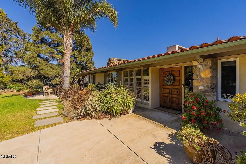 11111 Foothill Road, Santa Paula, CA - Photo 3 of 35, Santa Paula, CA