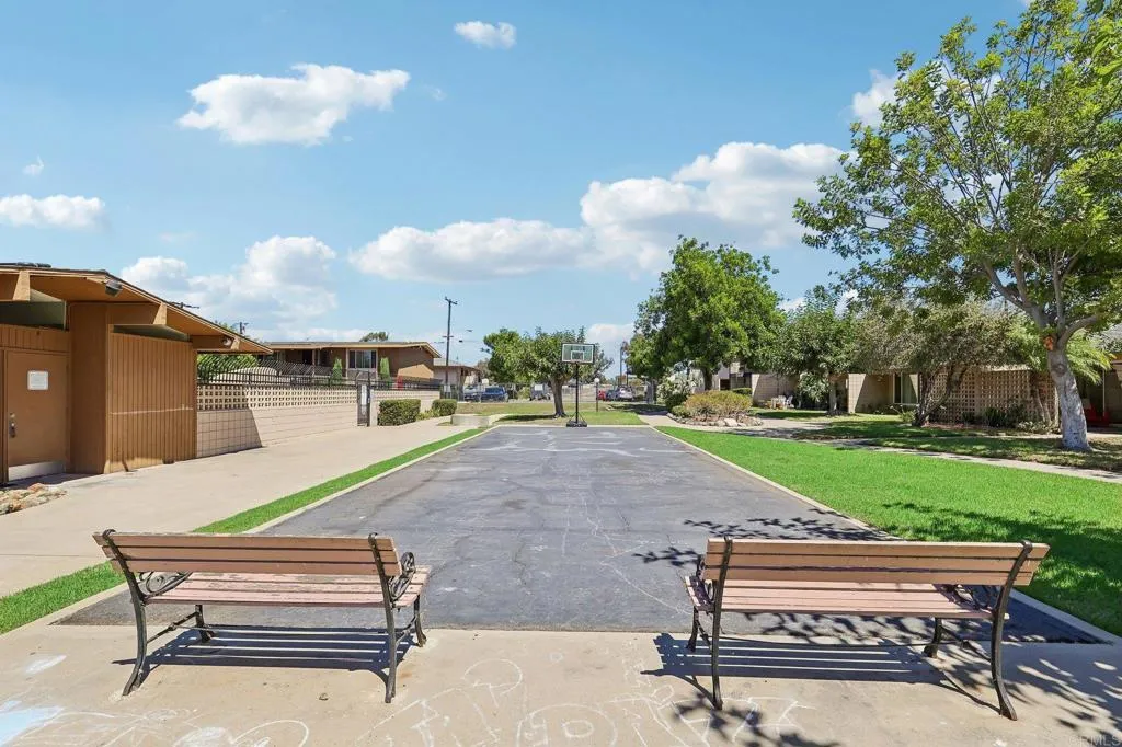 https://cdn.realtyfeed.com/cdn/127/307069179/02df1aa6f6aa31362f1b0cbc0da36e2b.webp