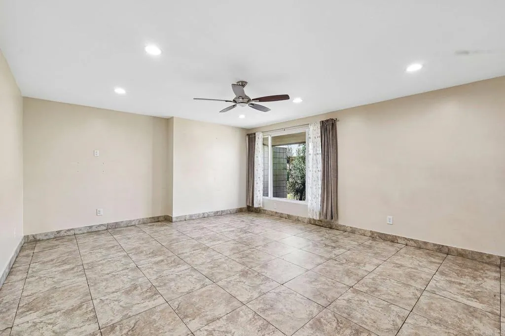 559 Oakdale Lane Unit C, El Cajon, CA 92021 - Photo 5 of 56, El Cajon, CA
