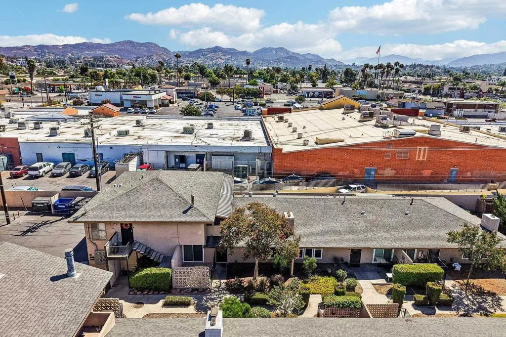 https://cdn.realtyfeed.com/cdn/127/307069179/49d560b9c4797e83be19d043ebaed7d9.webp