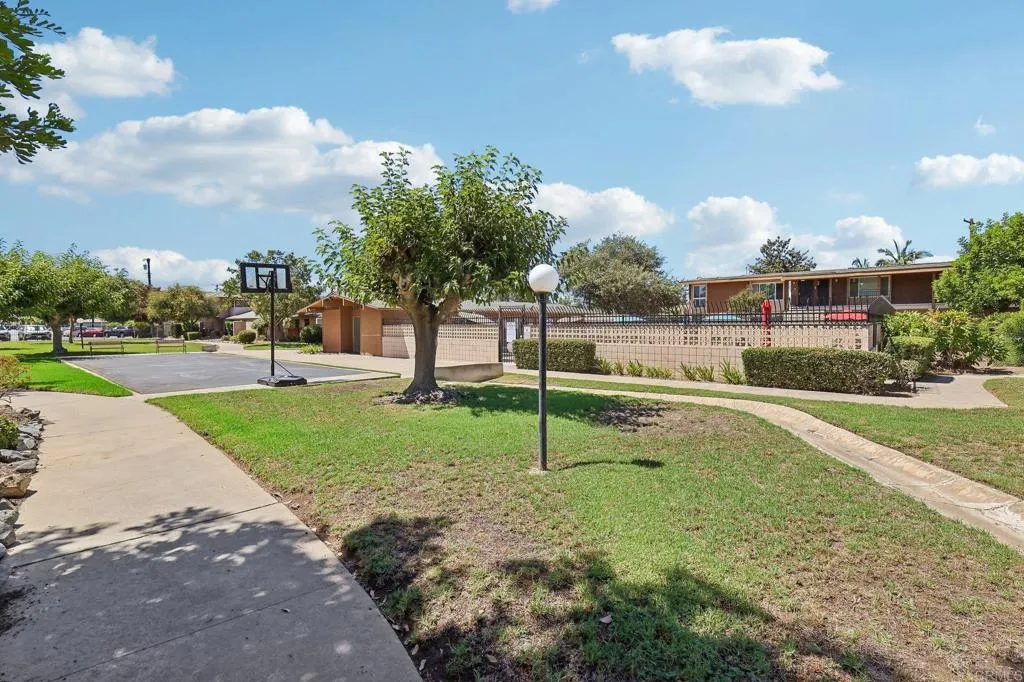 https://cdn.realtyfeed.com/cdn/127/307069179/809f959b80a3010ad2a5e580f6f264f8.webp