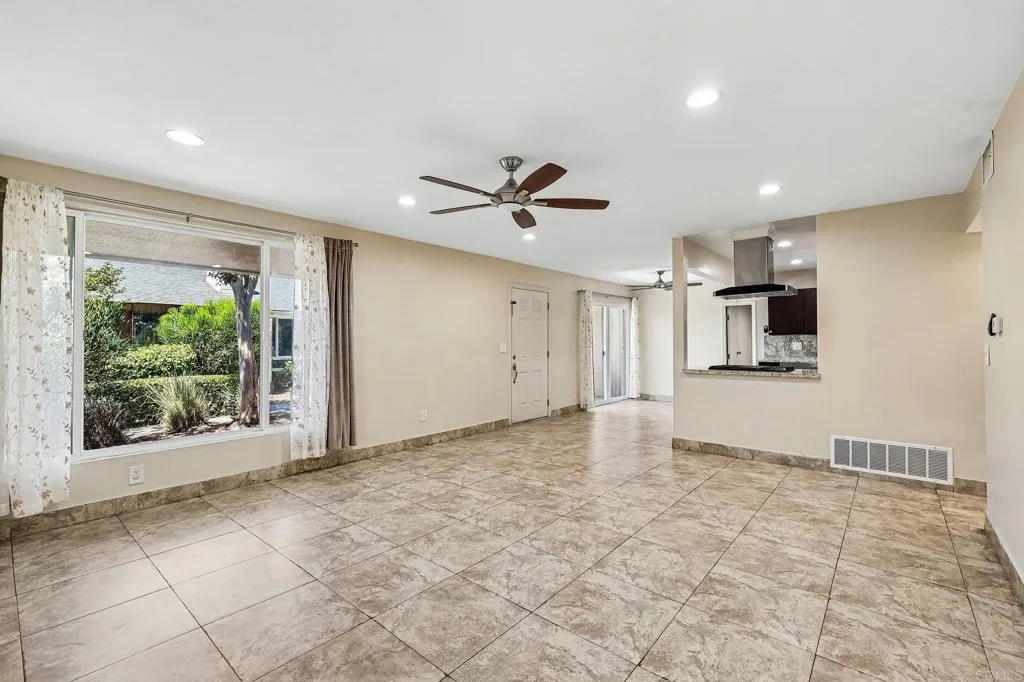 https://cdn.realtyfeed.com/cdn/127/307069179/95388bb959e6c96321ca3daff35fc9e0.webp