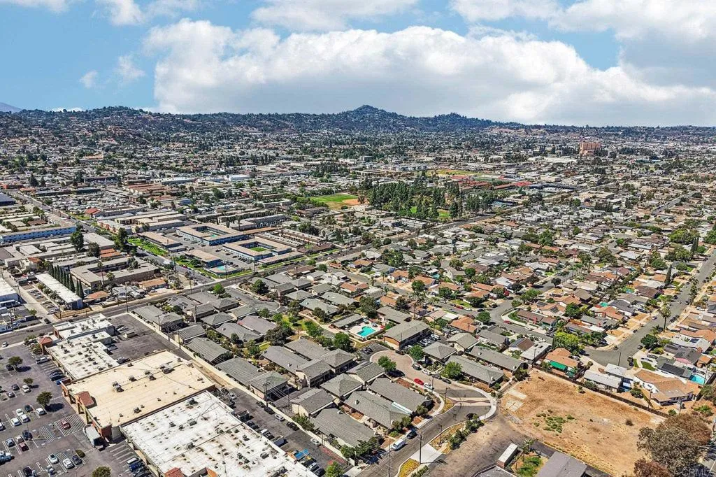 https://cdn.realtyfeed.com/cdn/127/307069179/9f5e6623ec76d1b5814c5262797b2318.webp