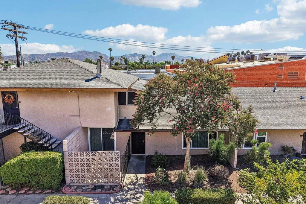 https://cdn.realtyfeed.com/cdn/127/307069179/a3bf3475b9c4c4c33cab7aec00e284ce.webp