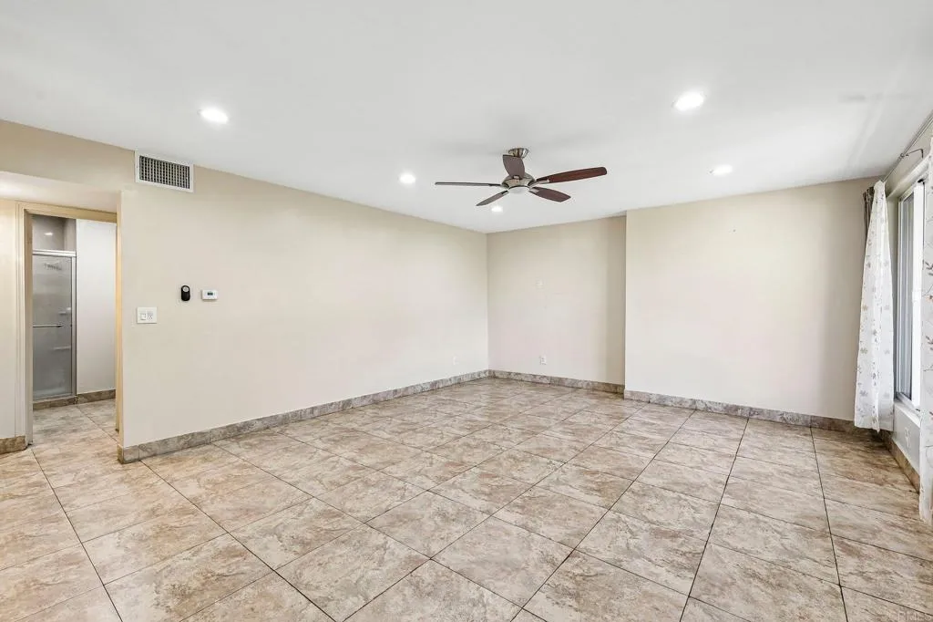 https://cdn.realtyfeed.com/cdn/127/307069179/da9a9942b358a4bfbc3d164e73e15a59.webp