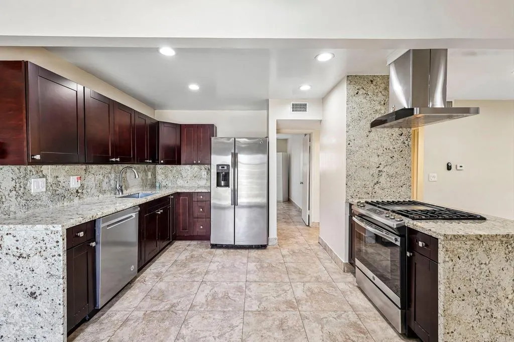https://cdn.realtyfeed.com/cdn/127/307069179/e0e0b816c4bba7e139530e0eb7b45d0c.webp