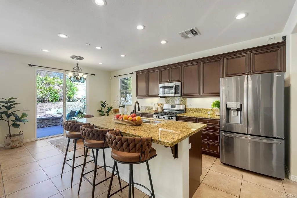 https://cdn.realtyfeed.com/cdn/127/307069270/0ff945ad7c12f3164bb726f764434cef.webp
