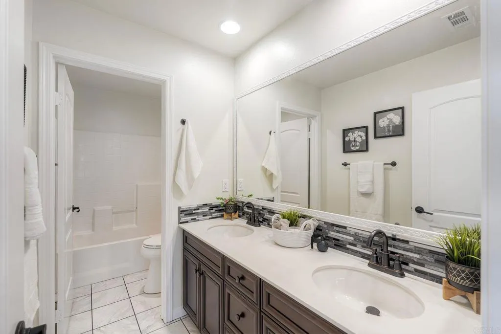 https://cdn.realtyfeed.com/cdn/127/307069270/f4d3e1647e0f6a07b06cb13e3622ab11.webp