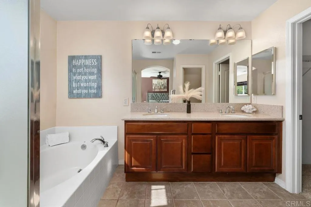 https://cdn.realtyfeed.com/cdn/127/307069335/ff2054fa0a9d4abb960f7683a48e97d8.webp