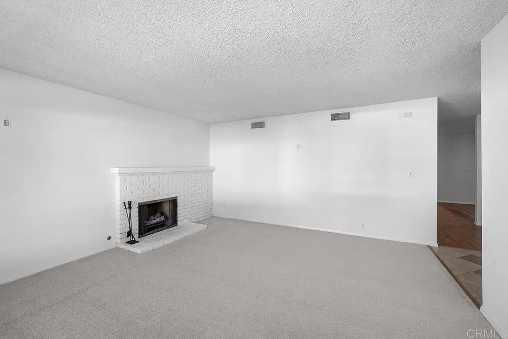 https://cdn.realtyfeed.com/cdn/127/307069339/9a72af9a073516e906ca6e888c36a855.webp