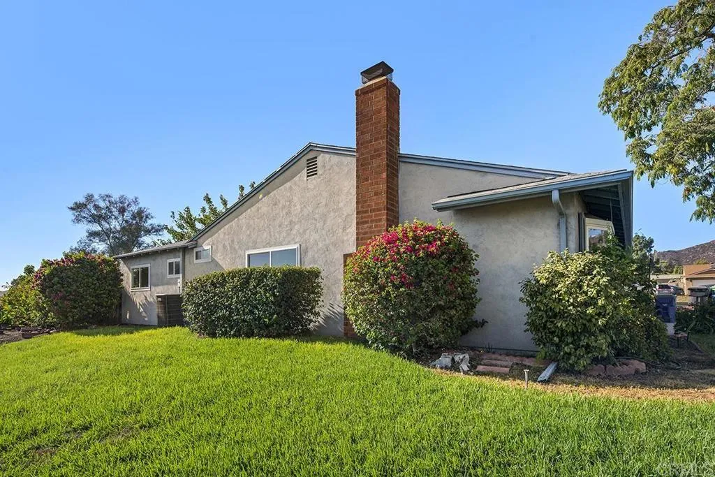https://cdn.realtyfeed.com/cdn/127/307069339/db0f0c09bb3da495fc027a684275f4bb.webp