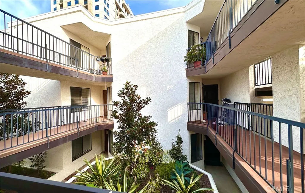 3525 Lebon Drive Unit 204, San Diego, CA 92122 - Photo 4 of 23, San Diego, CA