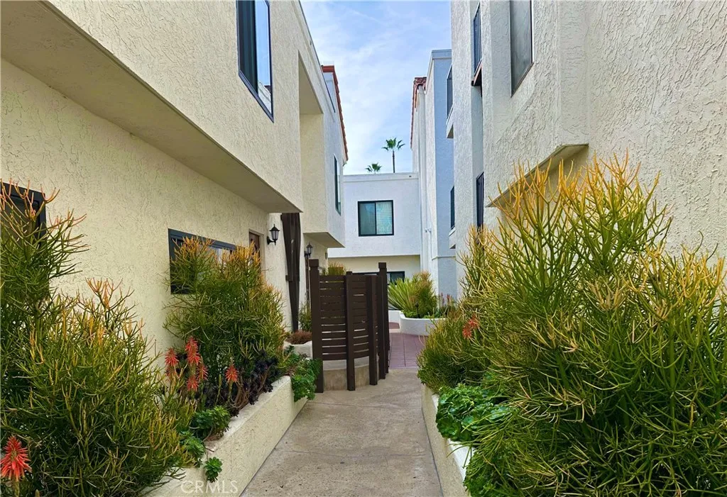 3525 Lebon Drive Unit 204, San Diego, CA 92122 - Photo 3 of 23, San Diego, CA