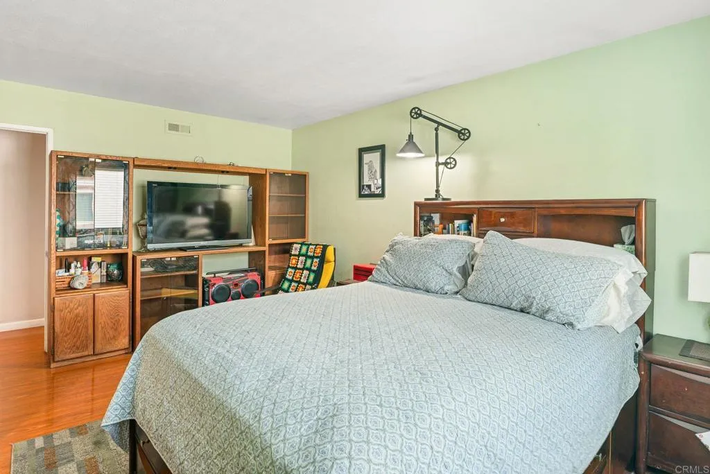 https://cdn.realtyfeed.com/cdn/127/307069394/69cc824569080cec396882e5b0098024.webp