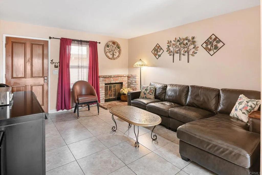 https://cdn.realtyfeed.com/cdn/127/307069394/7582d06a79c4ec993745b4f8102284d5.webp